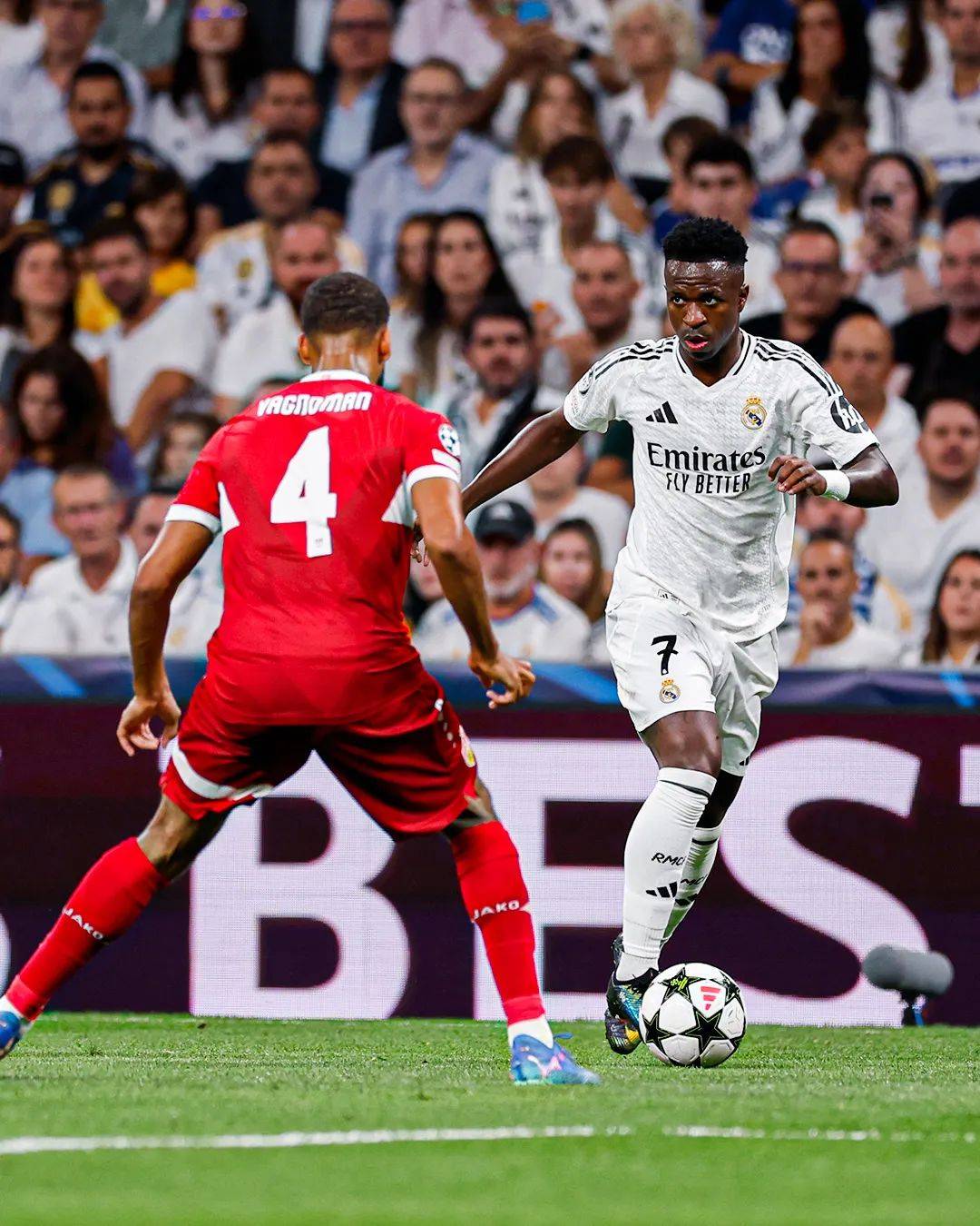 关于刚刚！姆巴佩连续十场比赛得分超过大比分领先德约科维奇在独行侠比赛中刷新纪录，AC米兰完成体检备战社区盾的信息