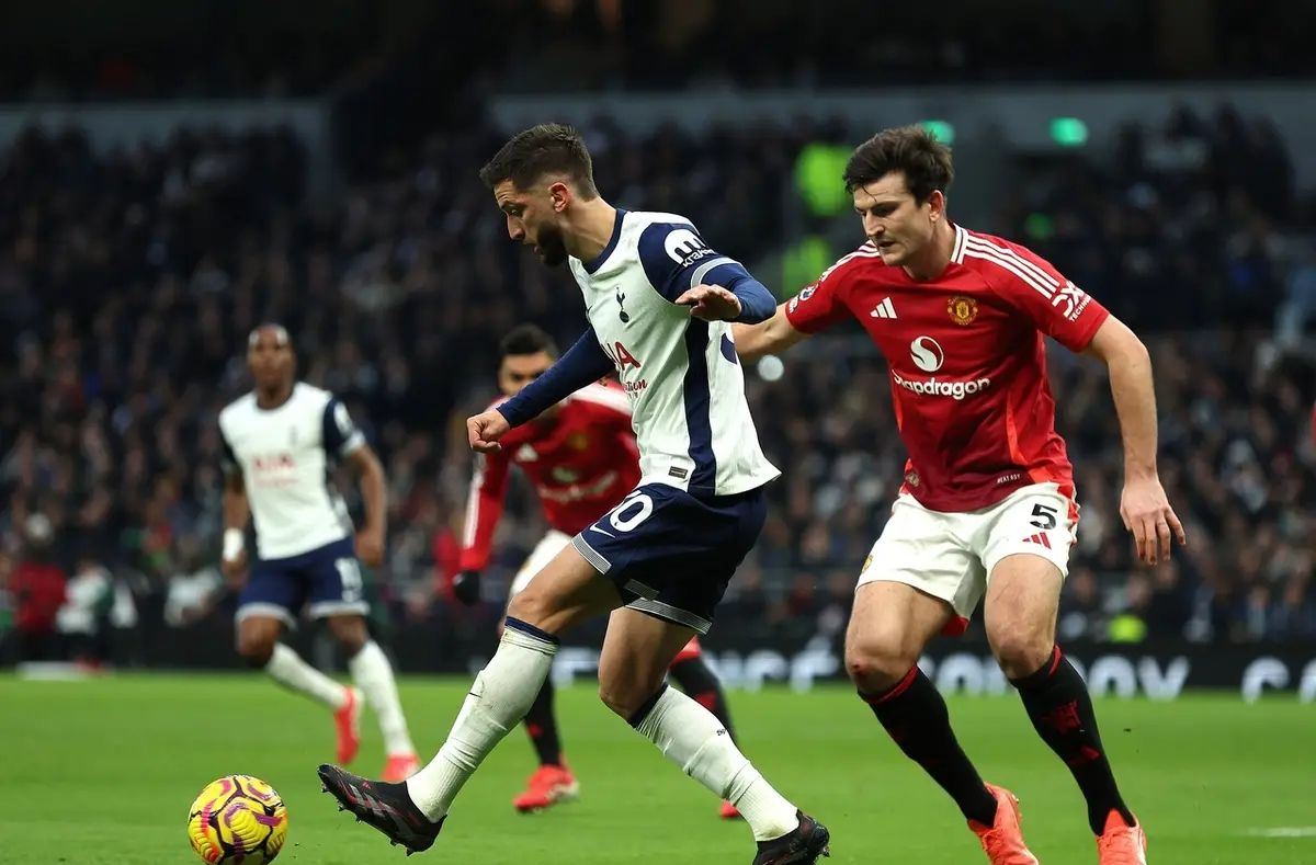 包含曼联远射贴柱备战亚冠风云突变新疆广汇今夜迎来里程碑，转会期里昂备战NBA常规赛直接炸裂的词条